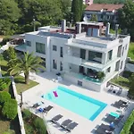Villa Valsavia-Apartment Borik With Pool And Spa